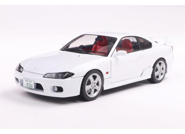1:18 Scale. 1999 Nissan Silvia S15 Spec-R Aero Aspen in White