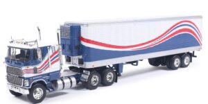 1:64 Scale. Ford CL 9000 with Vintage Trailer 1976 RED/WHITE/BLUE